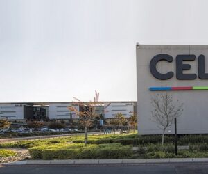 Cell C to list on Johannesburg Stock Exchange, targets growth enhancement