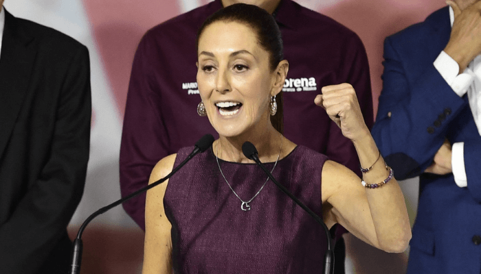 Mexican president seeks charges after man tries to kiss her in public