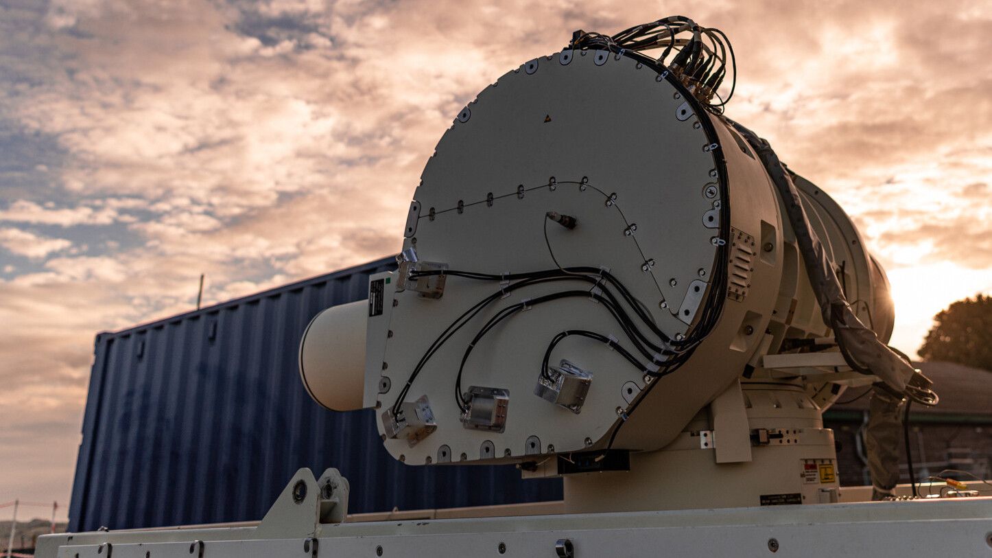 Game of drones – DragonFire laser is so accurate it can hit a coin from a kilometer away, and even 400mph drones didn’t stand a chance