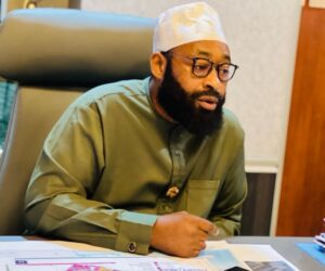 Angry youths attack Gov Bago’s convoy in Bida over alleged failed cash distribution