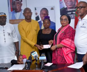 Abia government pays over N20m compensation to collapsed billboard victims