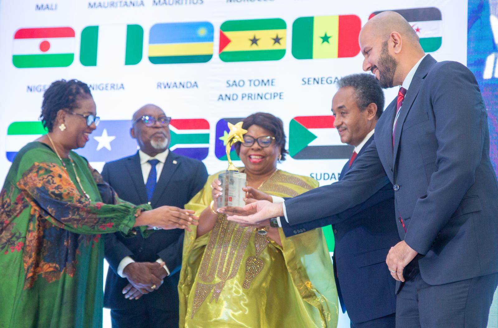 Emirates Gets Travel Gold Award For Connecting Africa To The World