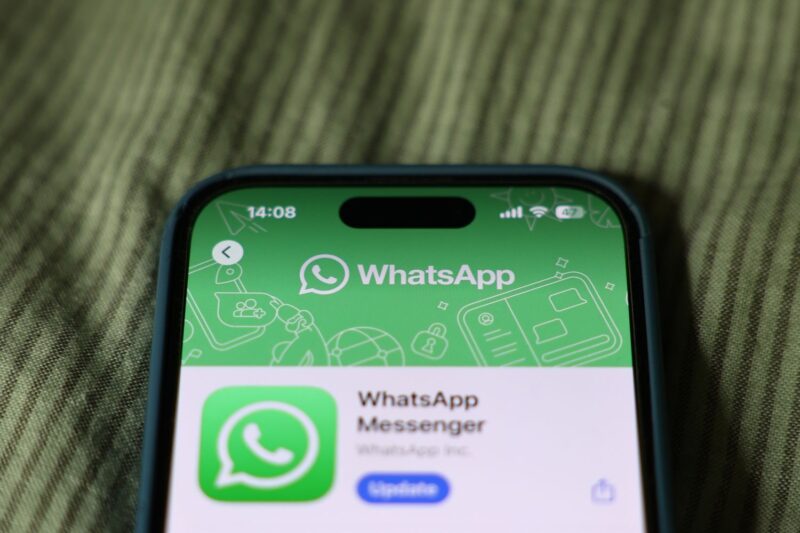 Meta Introduces Ads To WhatsApp As Messaging App Expands Revenue Strategy – Arise News