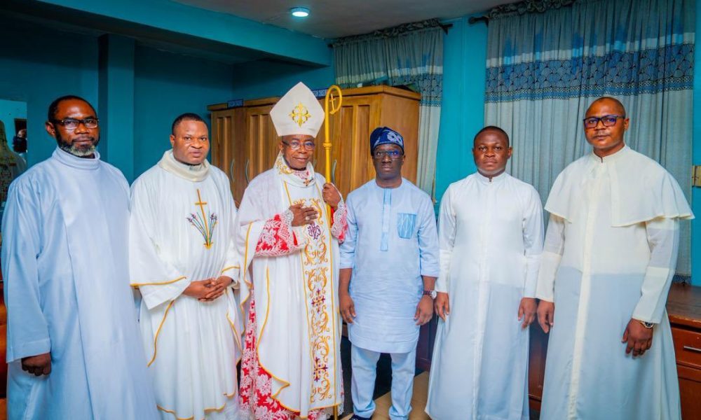 ‘We Will Fix Roads, Defeat Insecurity’ – Okpebholo Vows At Anniversary Thanksgiving