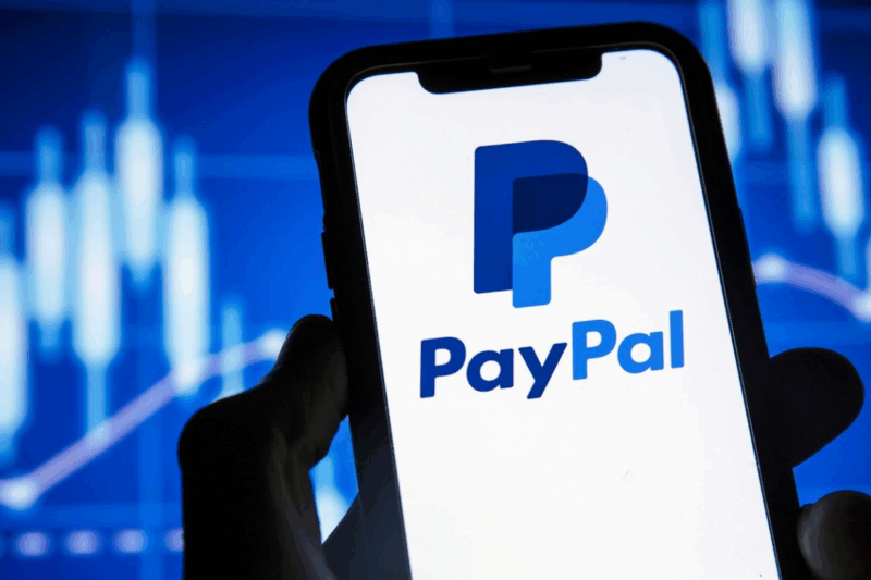 PayPal Relaunches in UK with New Cards, Loyalty Programme