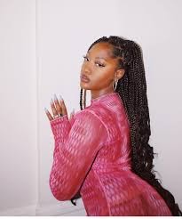 VIDEO: Married man denies wife at Brazil concert to k!$s Tems on stage