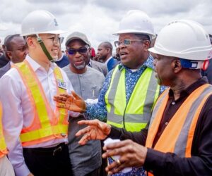 Umahi Gives 30-day Ultimatum To Contractors, Hands over Roads to Abia Governor  – Arise News