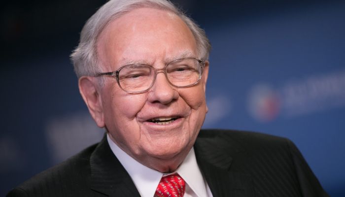 Warren Buffett says he’s resigning as s Berkshire Hathaway CEO