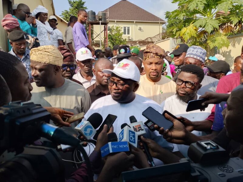 Adelabu Harps On Unity Ahead Of 2027 Polls, Supports Oyo APC Youths, Women, Leaders With ₦100m Economic Relief Fund