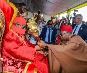 Atanomeyovwi Congratulates Udu Monarch On Presentation Of Staff Of Office