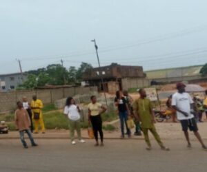Commuters Stranded As Motor Parks Shut For PDP Convention In Oyo
