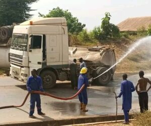 BREAKING: Fuel Tanker Overturns, Blocks Lapai–Agaie Road Weeks After Explosion Killed Dozens In Niger State