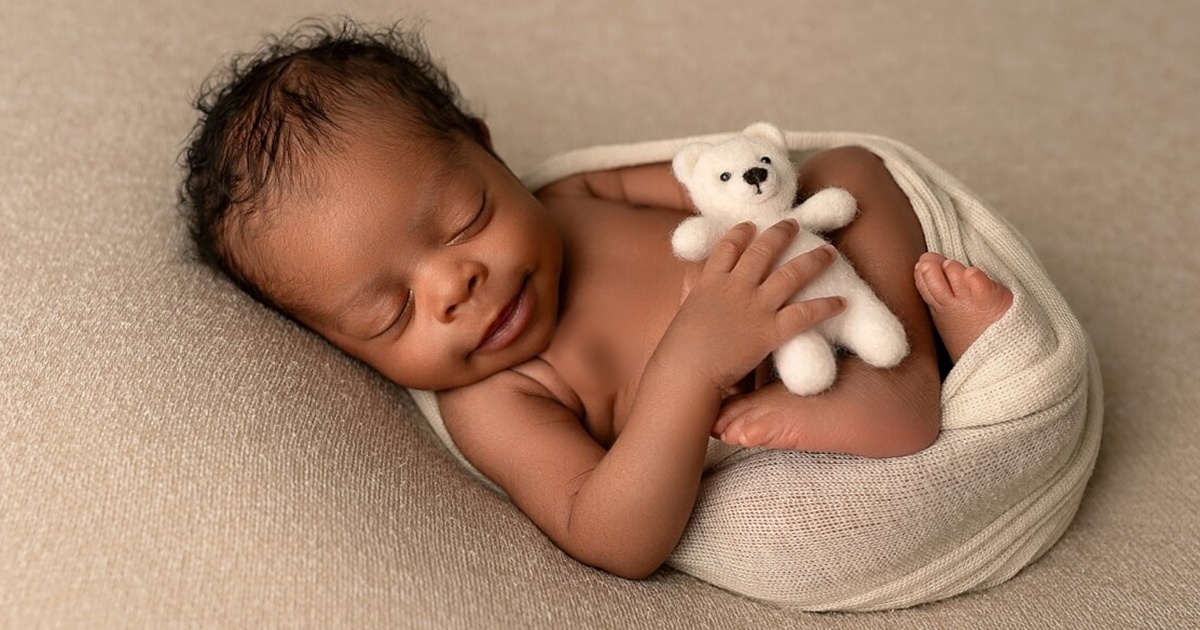 New parents’ rules for guests visiting their newborn spark conversation online