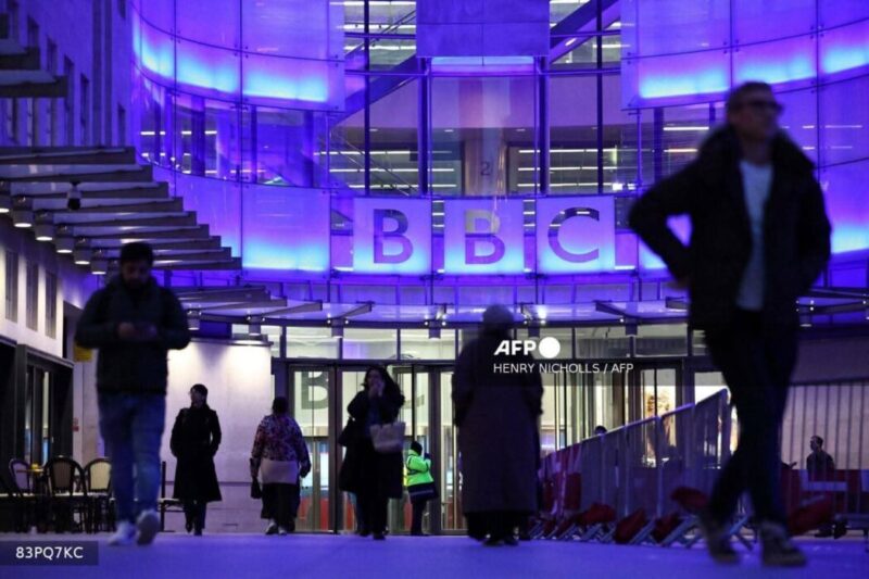 ‘BBC Must Fight’, Says Outgoing Chief As Trump Threatens $1bn Lawsuit Over ‘Misleading Edit’