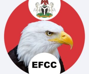 Lagos estate resident jumps to his de@th during EFCC sting operation