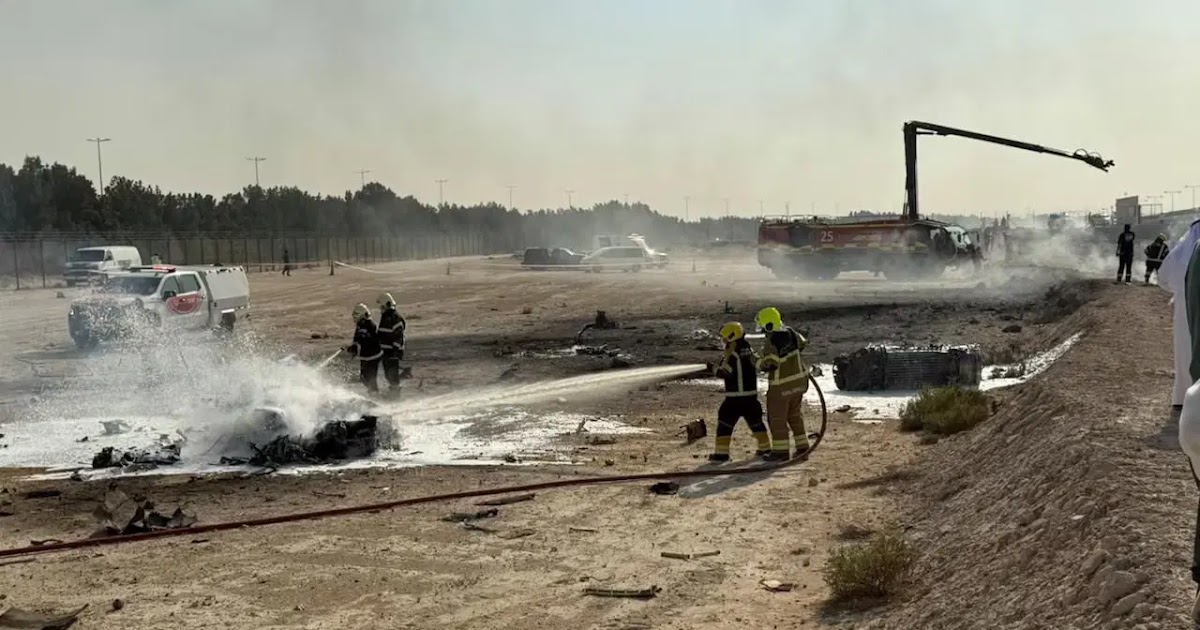 Indian fighter jet crashes at Dubai Air Show, pilot dead