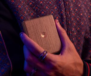 You can now save an extra 10% off Motorola’s 2025 Razr flagship phones this Black Friday