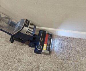 Shark Stratos Upright AZ3002 review: a straightforward vacuum with powerful suction