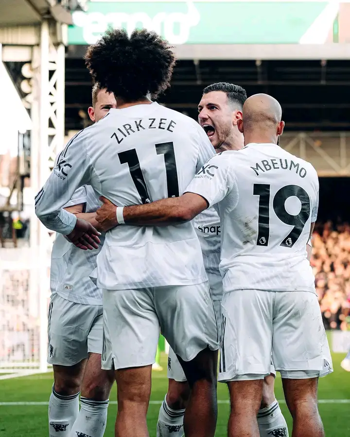 Manchester United Pip Crystal Palace At Selhurst Park