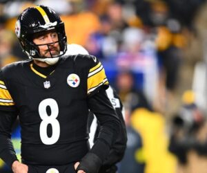 Aaron Rodgers calls out WRs, says Steelers earned fans’ boos