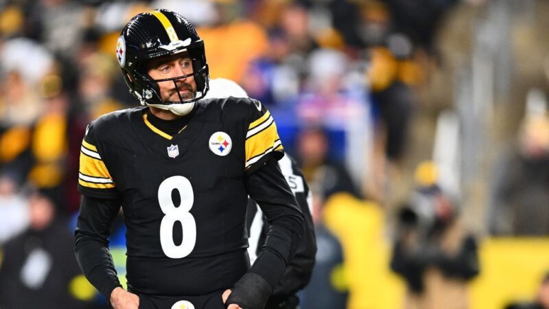 Aaron Rodgers calls out WRs, says Steelers earned fans’ boos