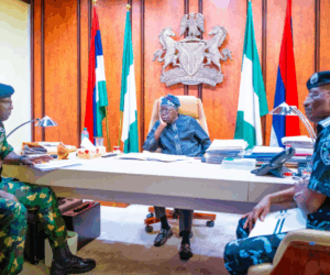 Tinubu meets with Service Chiefs