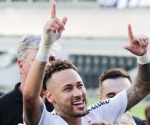 Neymar helps Santos avoid relegation, says knee surgery next