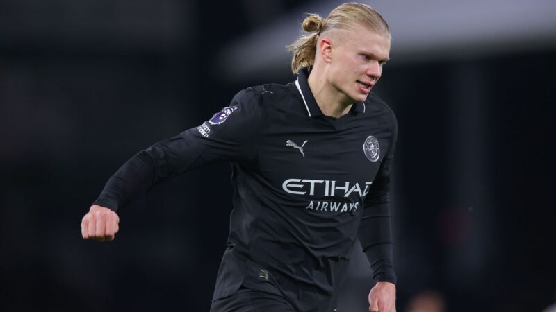 Why Erling Haaland will never wear gloves on the football pitch