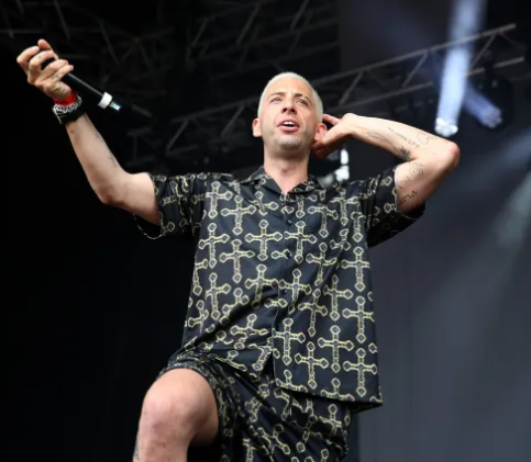 Get up out of your seat. You look st^pid