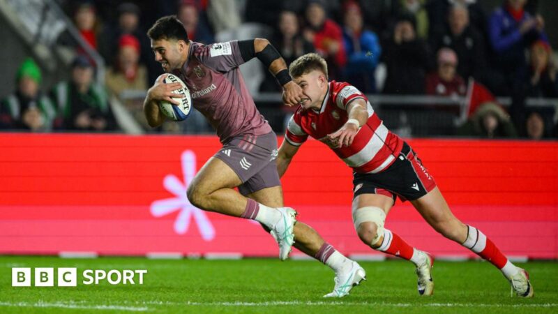 Champions Cup: Munster 31-3 Gloucester: Late tries help Munster see off stubborn visitors