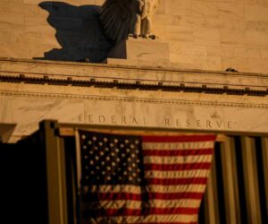 Asian traders cheer US rate cut but gains tempered by outlook