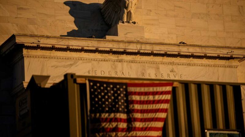 Asian traders cheer US rate cut but gains tempered by outlook