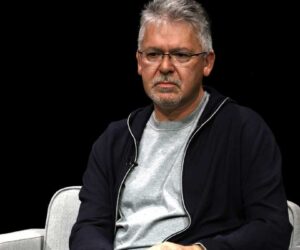 Apple AI chief leaving as iPhone maker plays catch-up