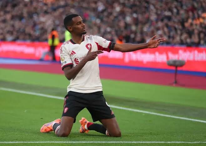 Isak Scores As Liverpool End Losing Streak