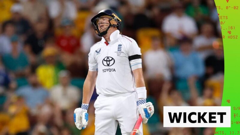 'He can't believe what he's done!' – Pope caught & bowled