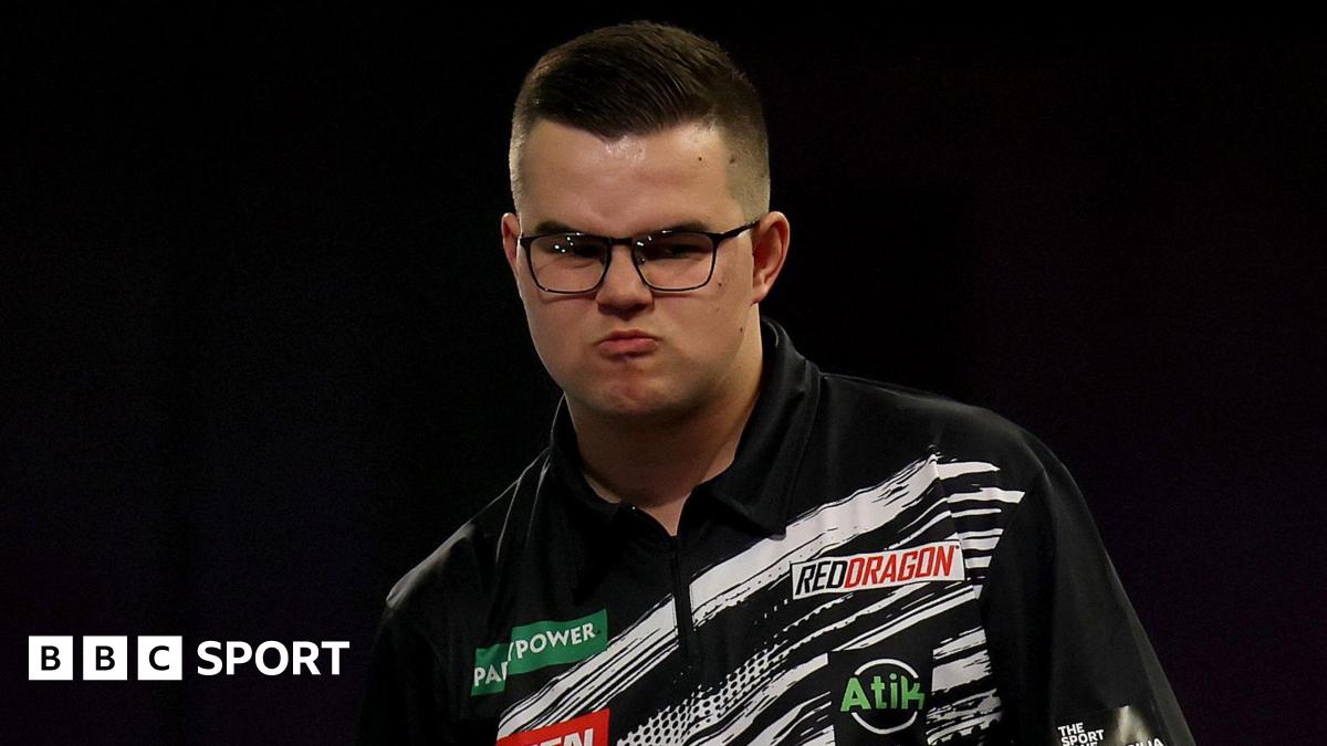 World Darts Championship: Gian van Veen and Rob Cross into second round but Ross Smith loses