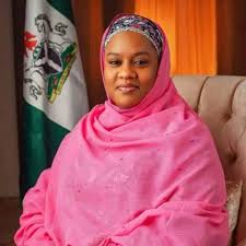 Zamfara First Lady, UNICEF Distribute 1,000 Hygiene Kits To Schoolgirls