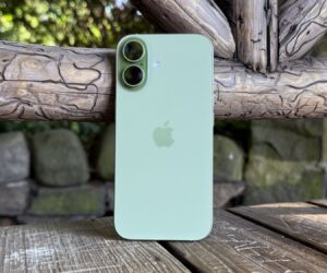 T-Mobile’s end-of-year deals include four free iPhone 17, Galaxy S25, and more – but you’ll have to be quick