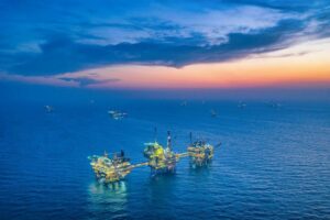 Middle East: Supply disruption pushes up Brent price to $114/b