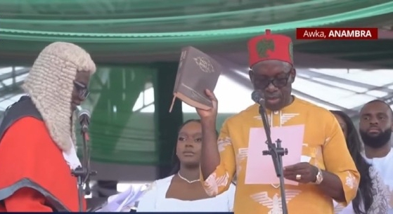 Woman Gifts Live Chicken to Governor at Inauguration Ceremony