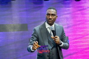 Parents' Support Key to Success, Says Komaiya