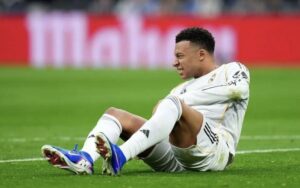 Real Madrid Medical Staff Performs MRI Scan On Mbappé’s Wrong Leg