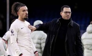 Rosenior Is A Top Manager —Chelsea Star Defends Under-fire Boss