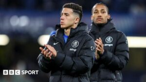 Fernandez's Chelsea future in doubt