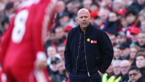 Carragher: 'Difficult' for Slot to win back fans