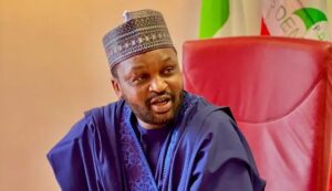 ‘He’s a senator, so what’ — DSS stops Sen Lawal from entering vehicle with El-Rufai...
